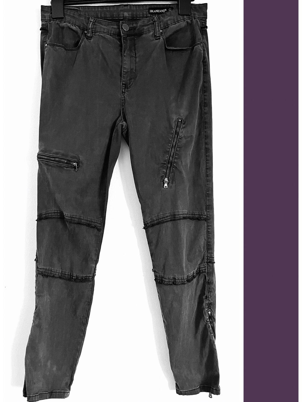 Blank NYC Washed Black Skinny Cargo Twill Moto Military Pants 31 EUC Distressed